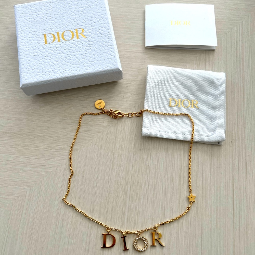 Authentic New Dior DIO(R)EVOLUTION Necklace
